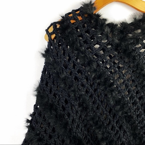 éva éva | NWT Black Knitted Rabbit Fur Poncho - Picture 1 of 12